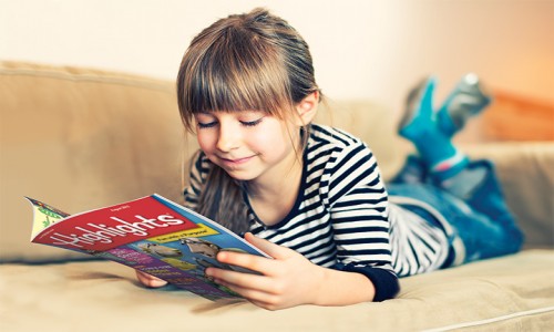 girl-reading-magazine